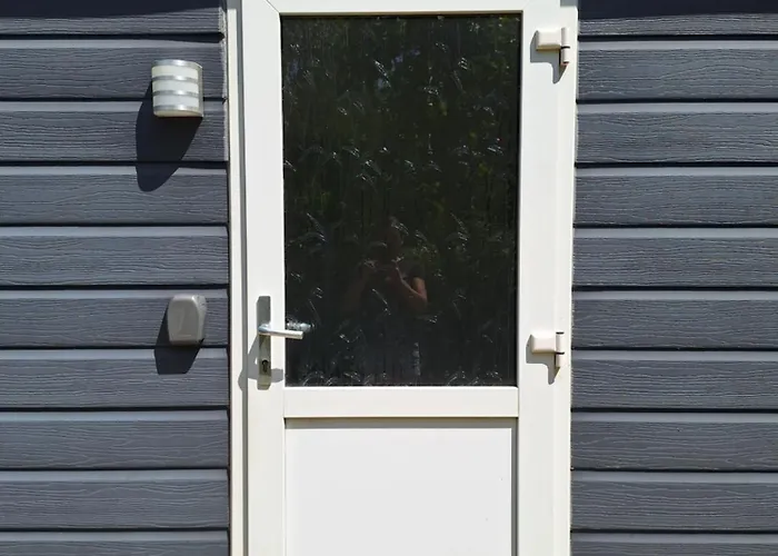 Bright With Hot Tub Near Breda *