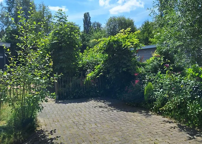 Bright With Hot Tub Near Breda 샬레 Molenschot