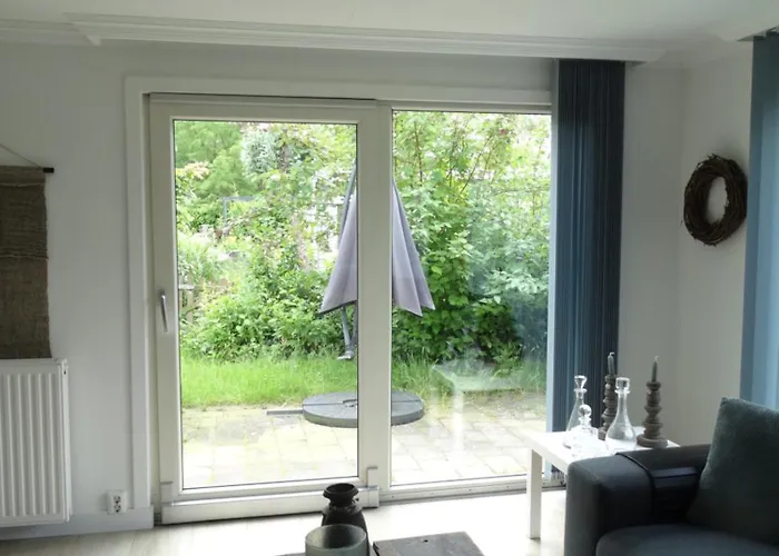 Bright With Hot Tub Near Breda 샬레 Molenschot